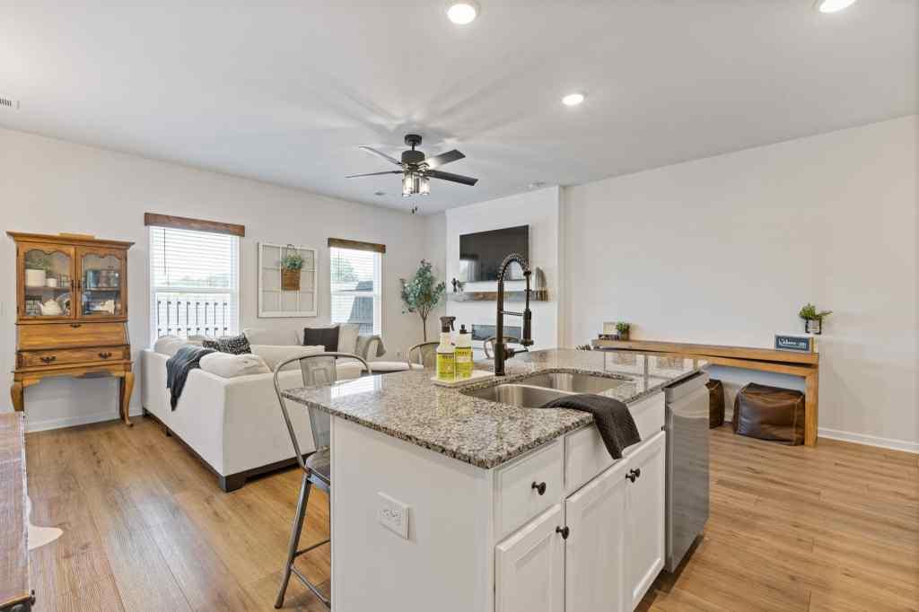 60 Huntley Trace