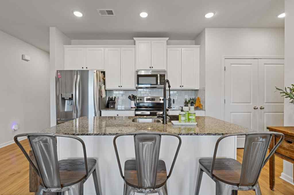 60 Huntley Trace