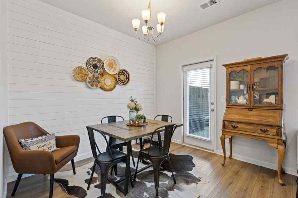 60 Huntley Trace