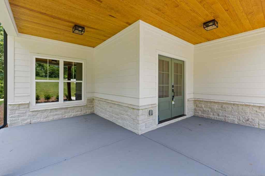 5129 Lee Road
