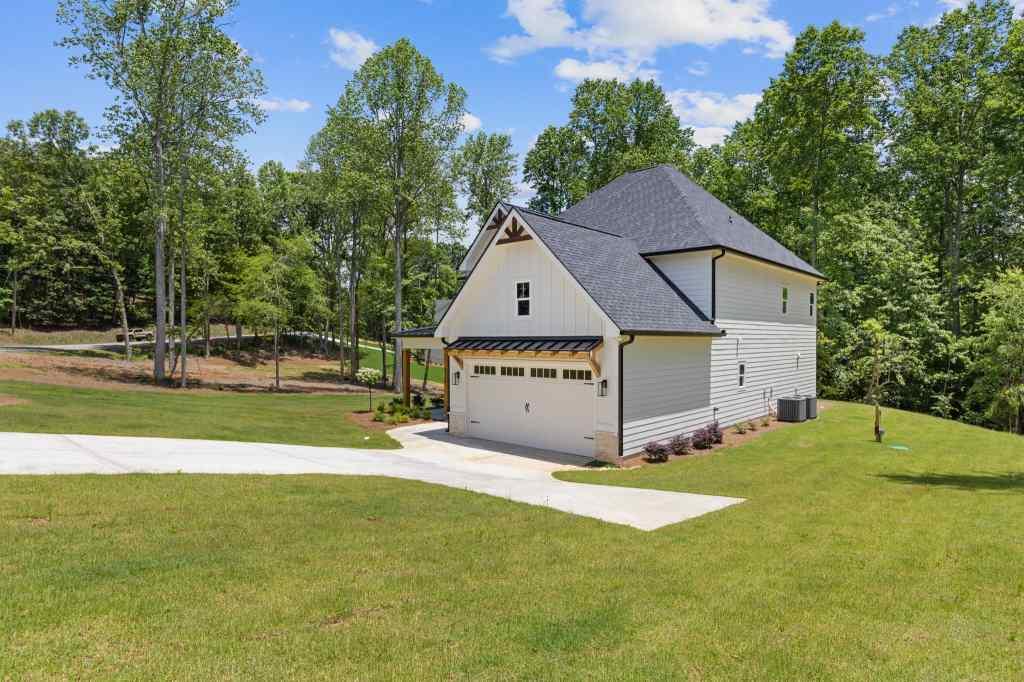 5129 Lee Road