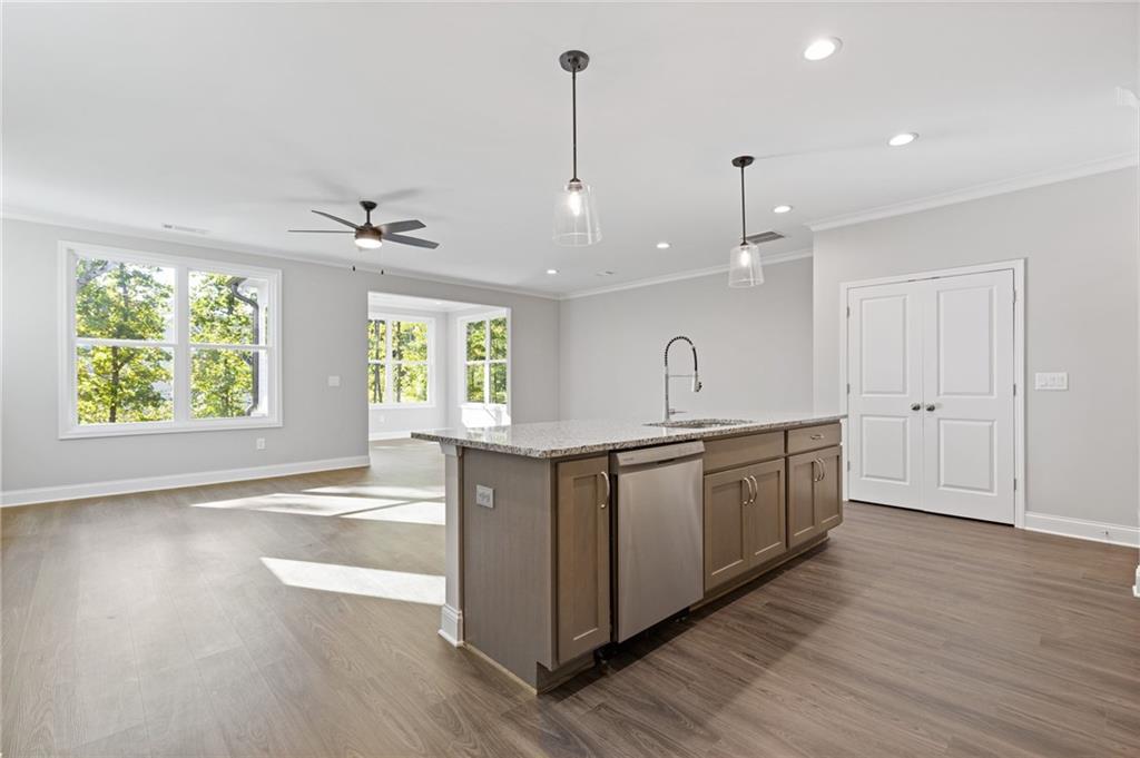 1904 William Glen Street