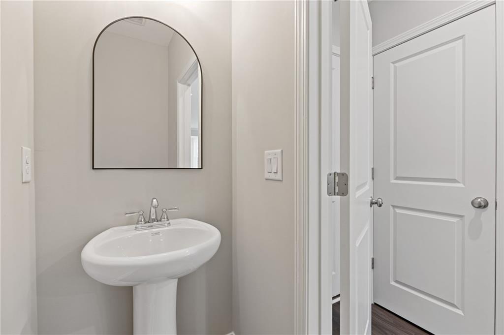 1904 William Glen Street