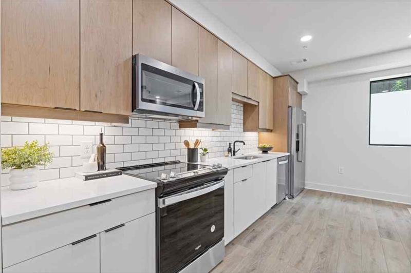 108 Park Place Unit 103