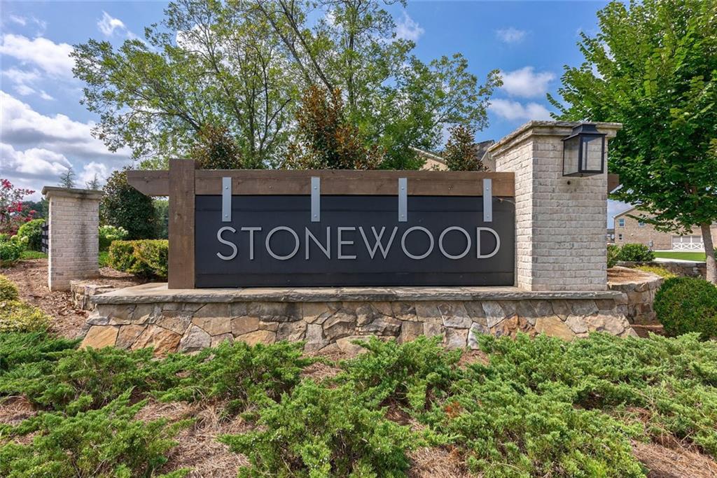 1025 Stonewood Field Road