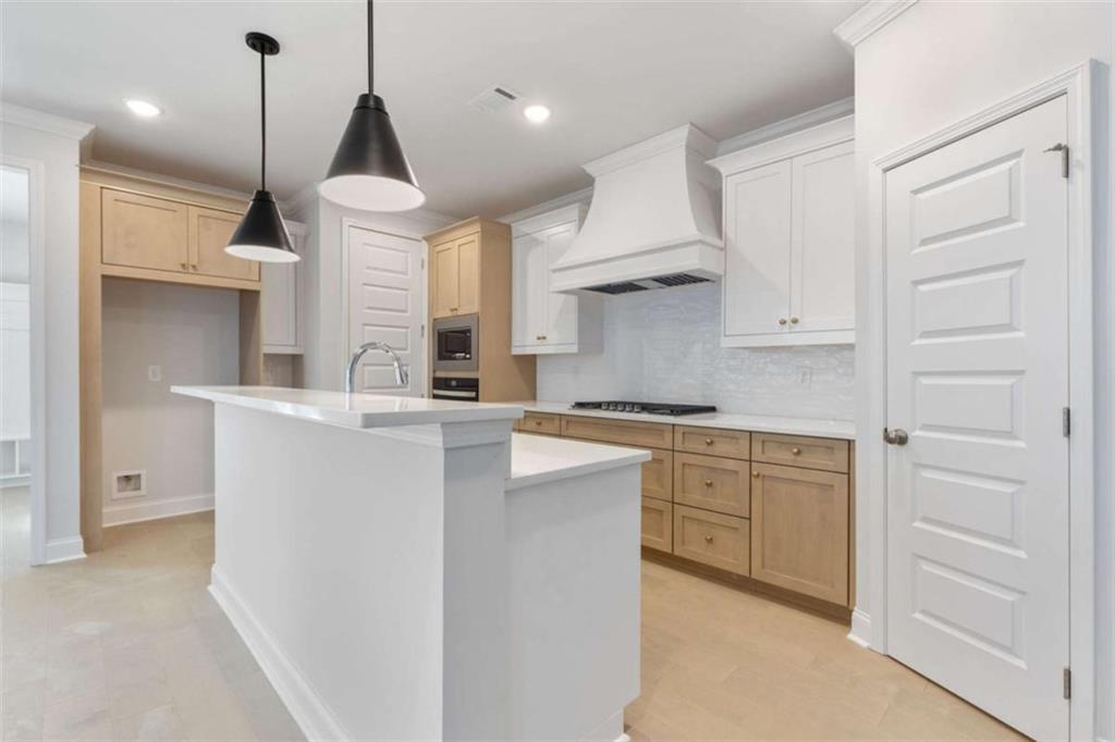 372 Summerville Lane