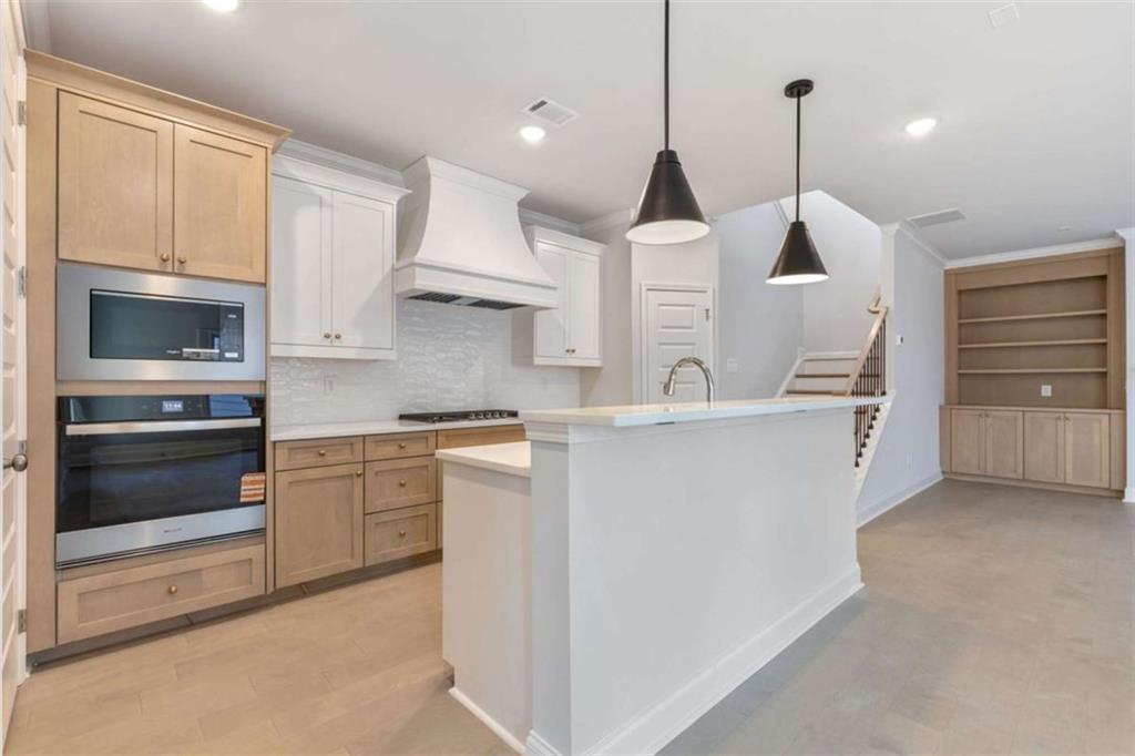 372 Summerville Lane