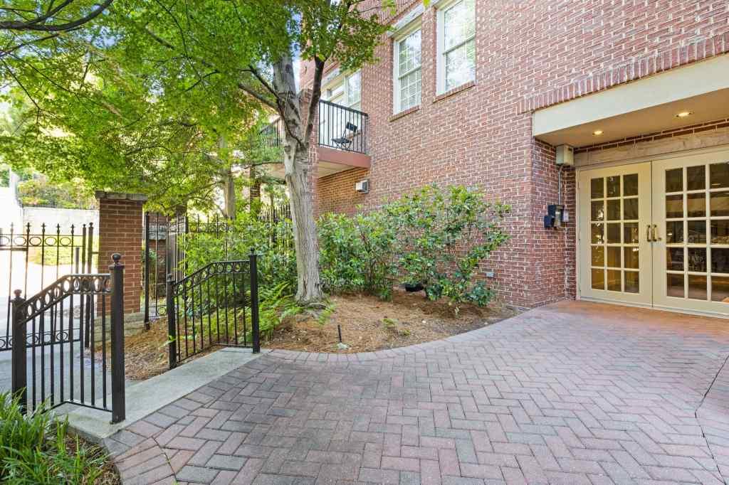 1735 Peachtree Street NE Unit 117