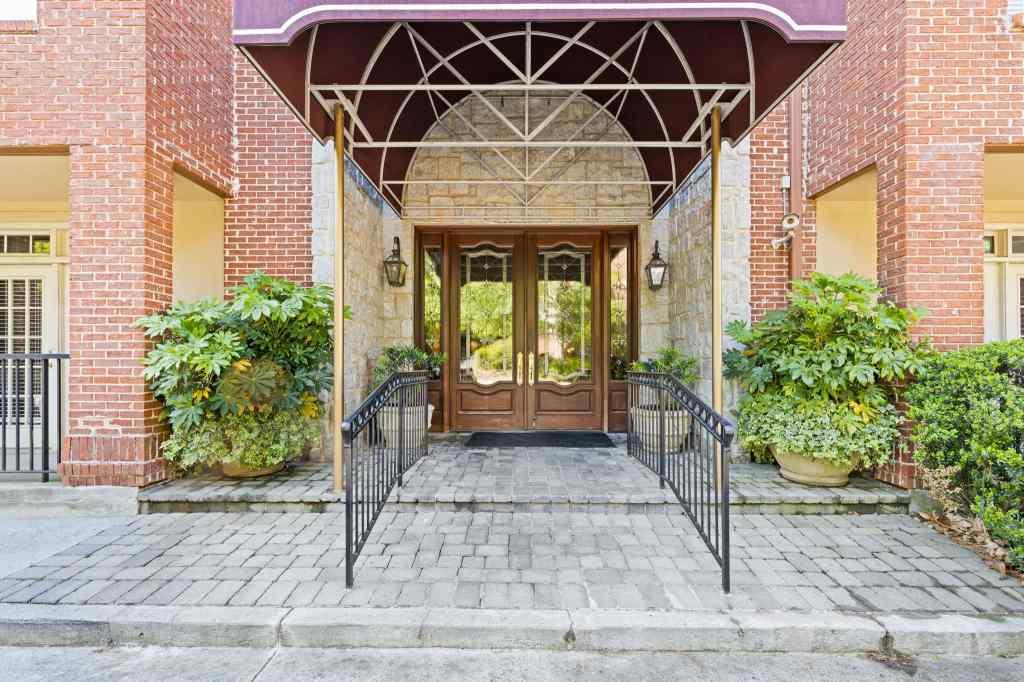 1735 Peachtree Street NE Unit 117