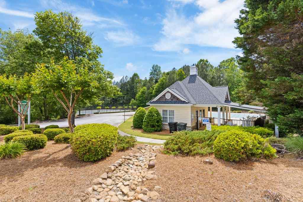 1570 Brooks Pointe Circle