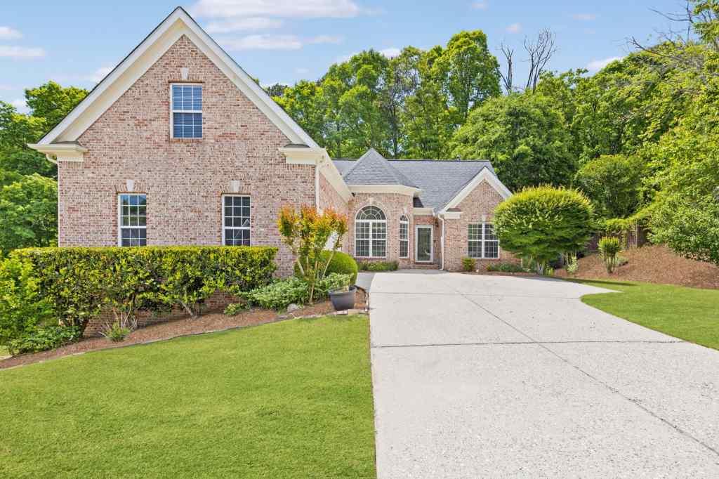 1570 Brooks Pointe Circle
