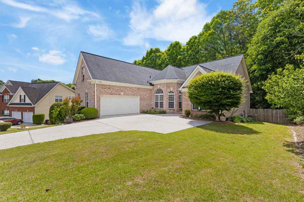 1570 Brooks Pointe Circle