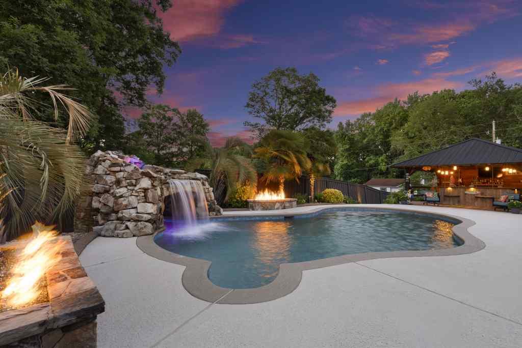 2504 Braselton Highway