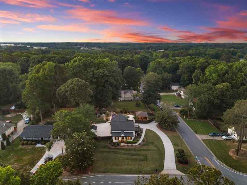 2504 Braselton Highway
