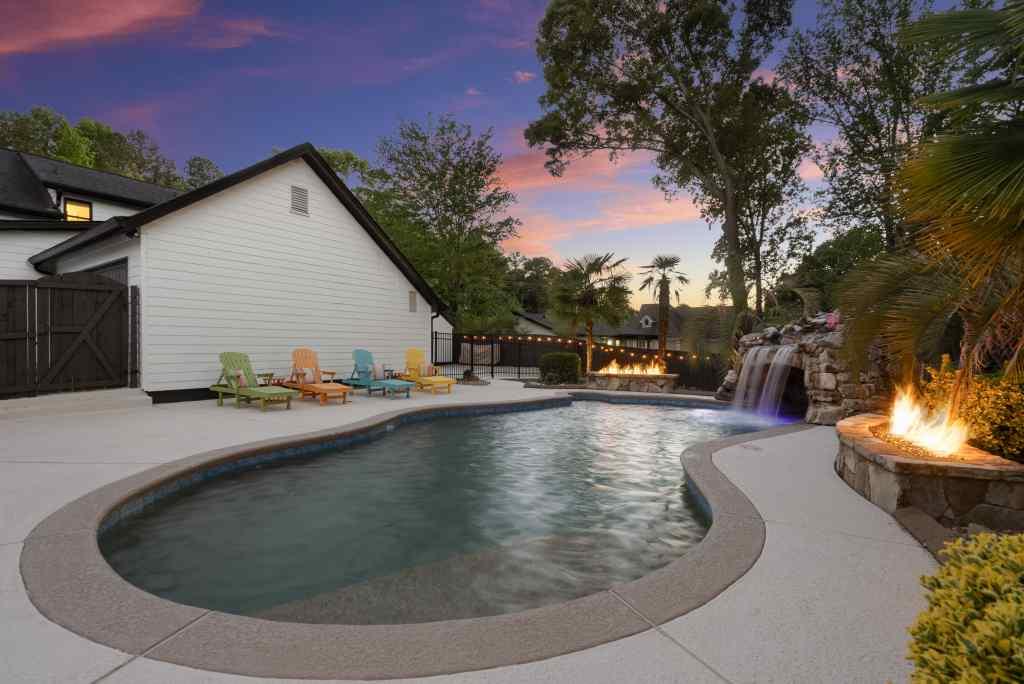 2504 Braselton Highway