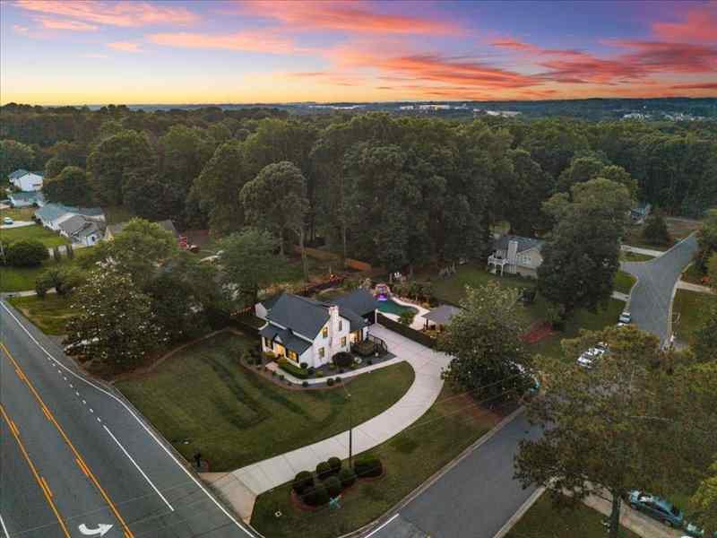 2504 Braselton Highway