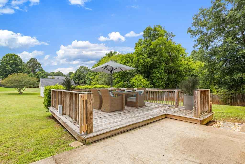 360 Finch Way