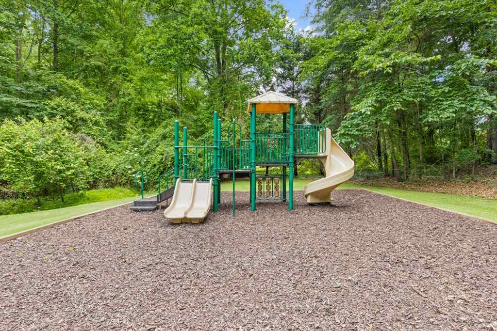 360 Finch Way