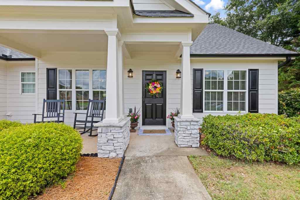 360 Finch Way