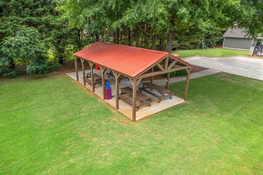 360 Finch Way