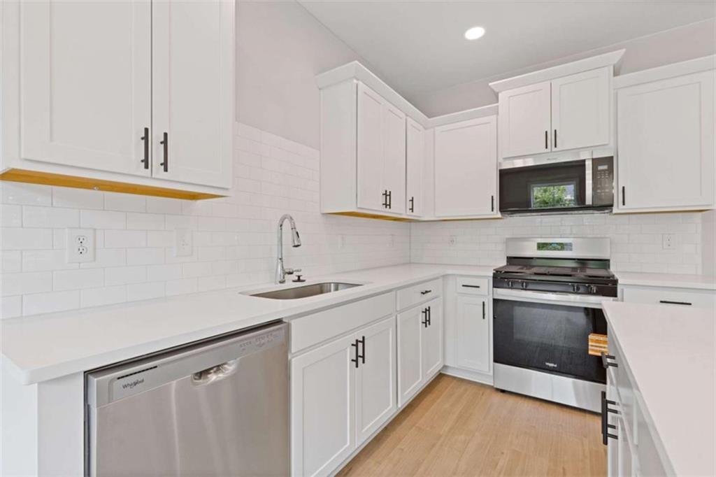 379 Summerville Lane Unit 12
