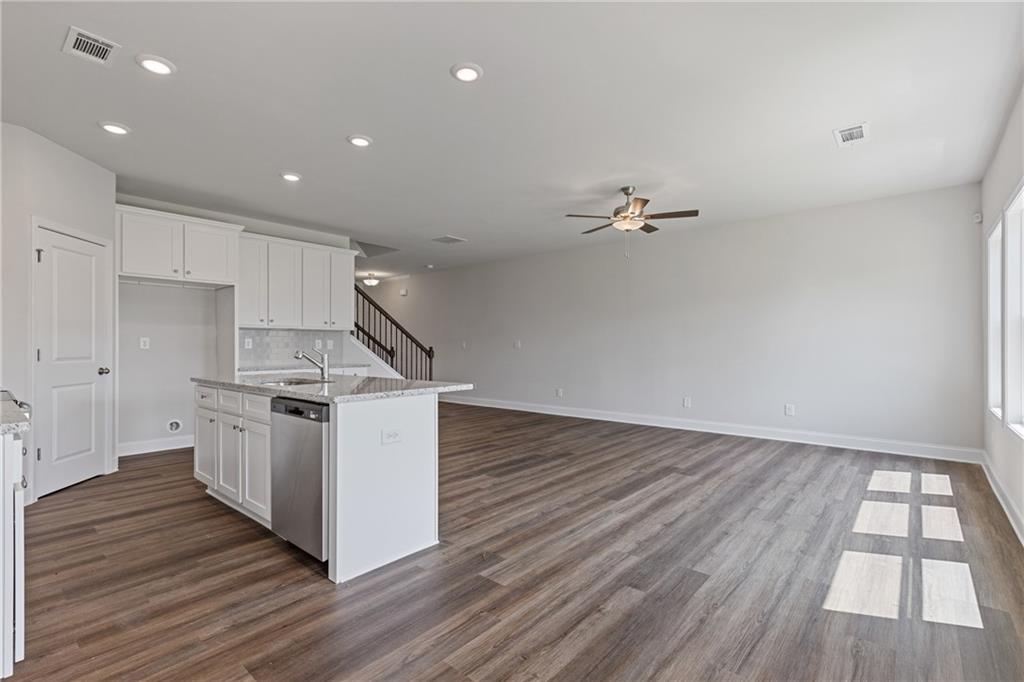795 Leraes Way