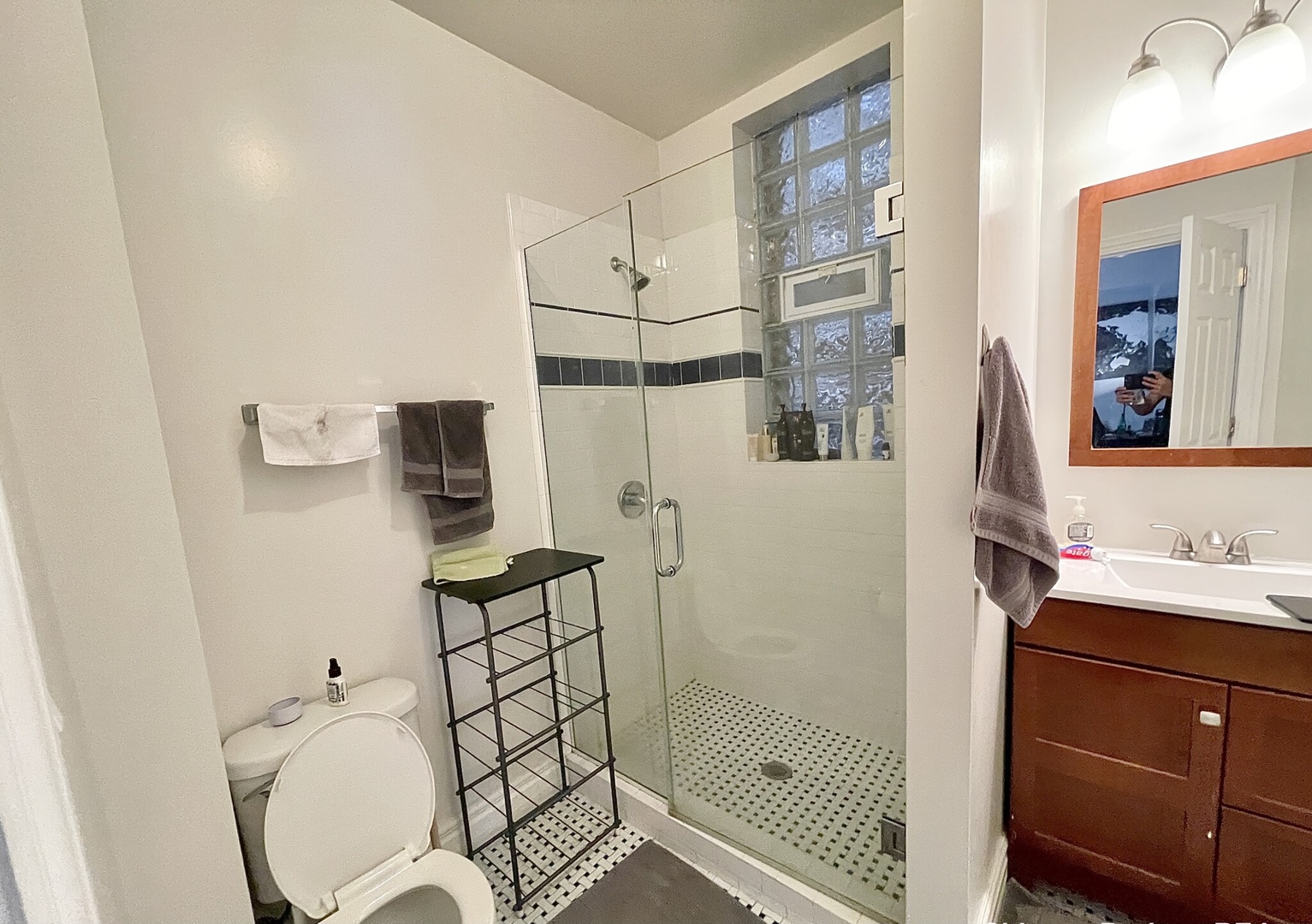 1141 W Webster Avenue Unit: 2R