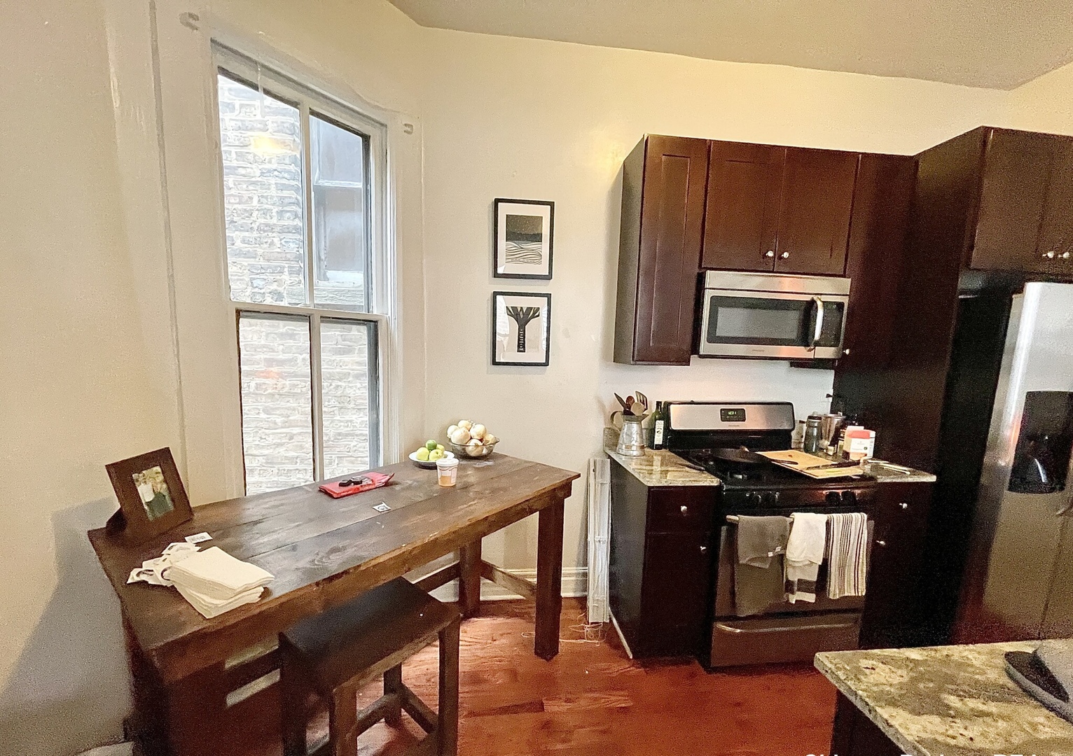 1141 W Webster Avenue Unit: 2R