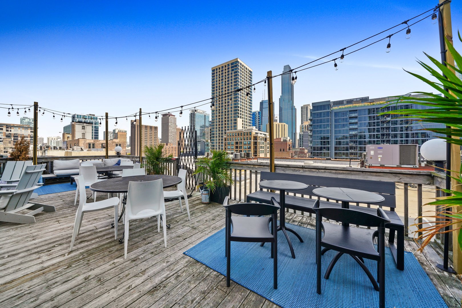 225 W Huron Street Unit: 619