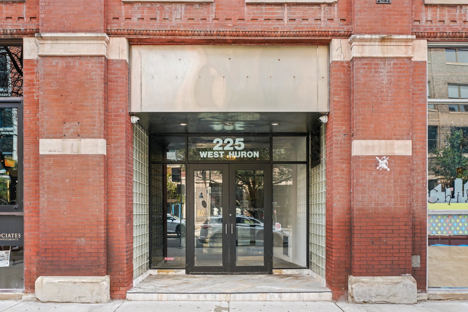 225 W Huron Street Unit: 619
