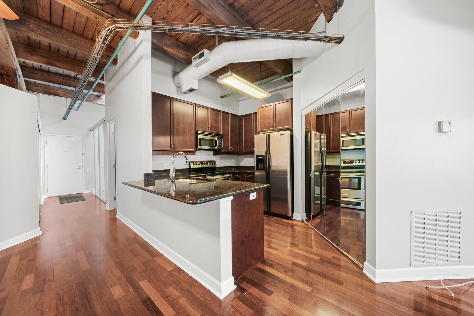 225 W Huron Street Unit: 619