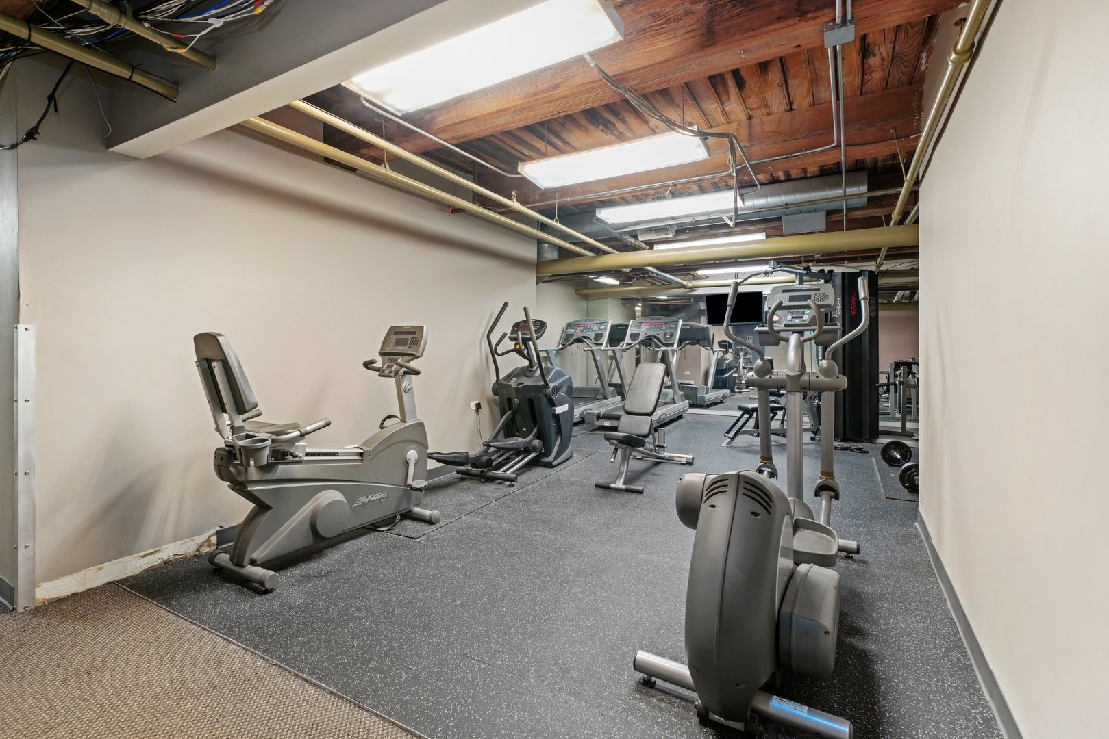 225 W Huron Street Unit: 619