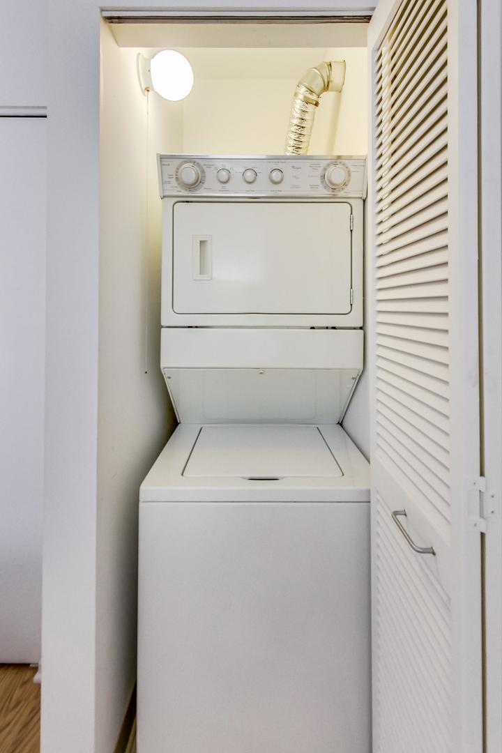 630 N State Street Unit: 2004