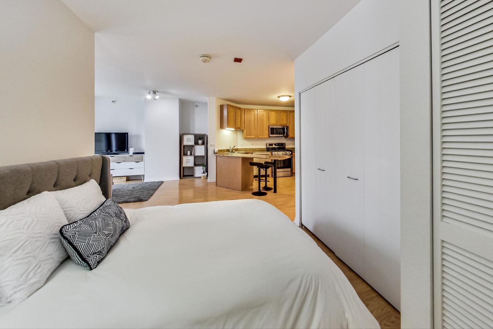 630 N State Street Unit: 2004