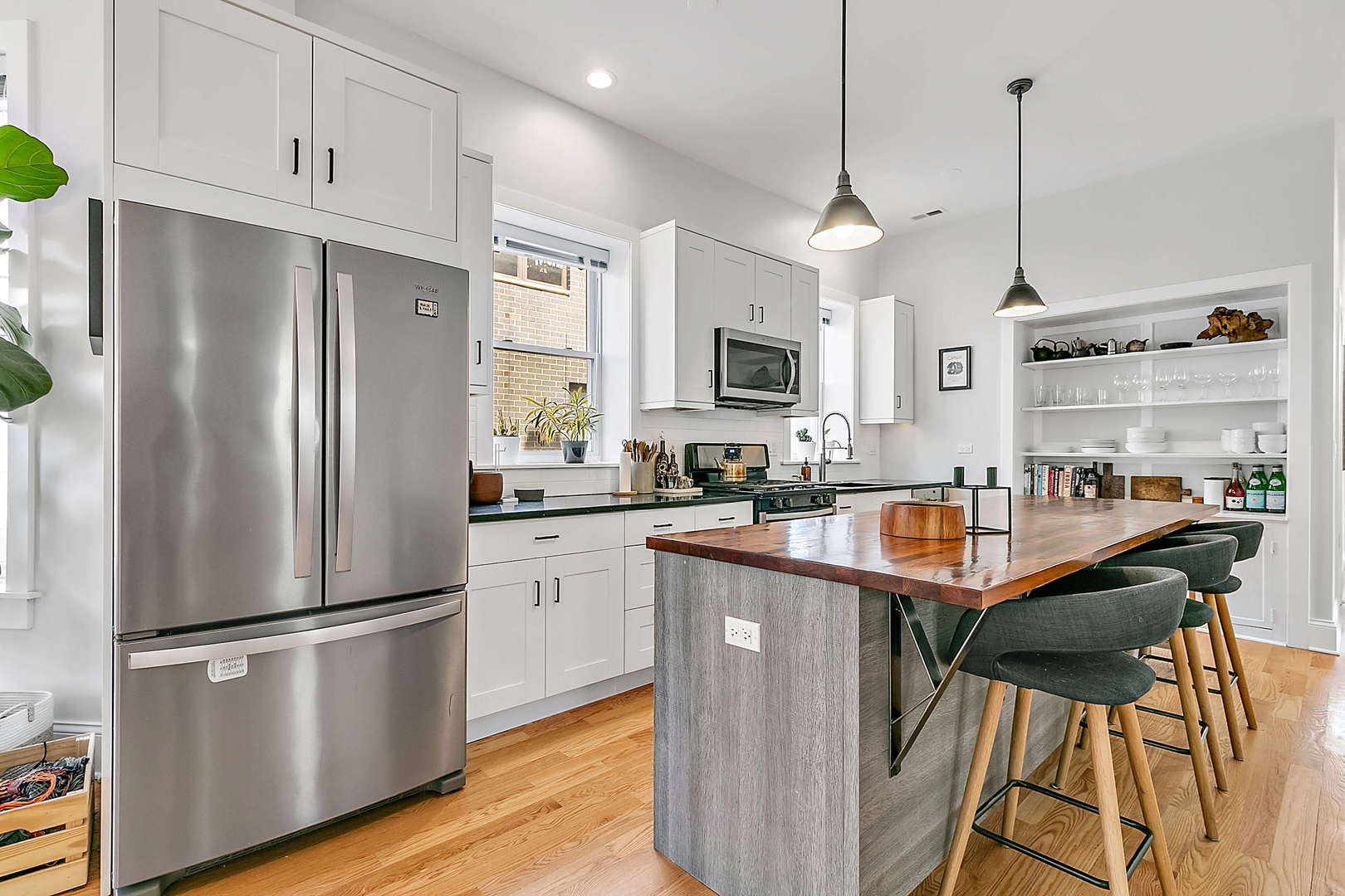 1713 N Campbell Avenue Unit: 1