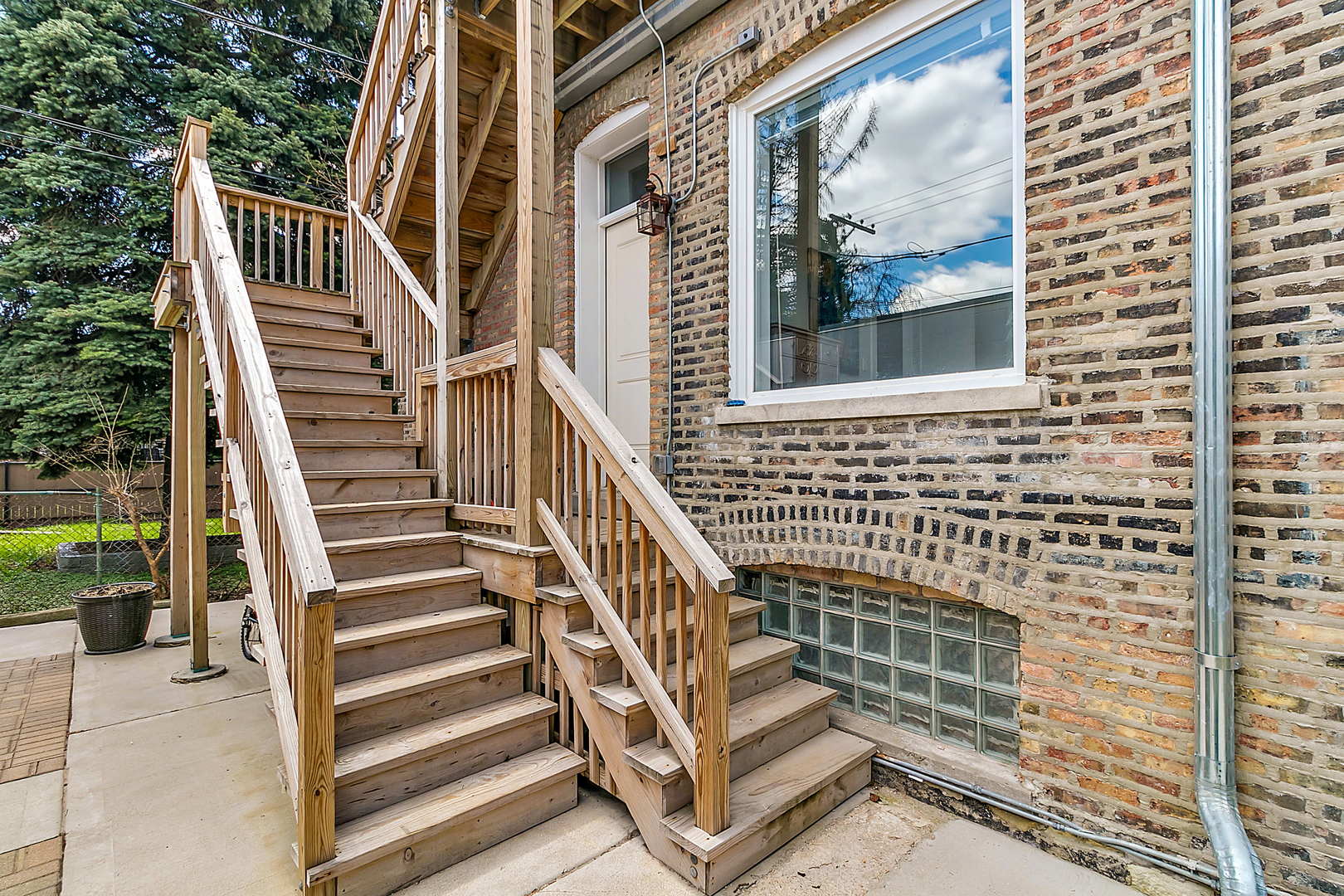 1713 N Campbell Avenue Unit: 1