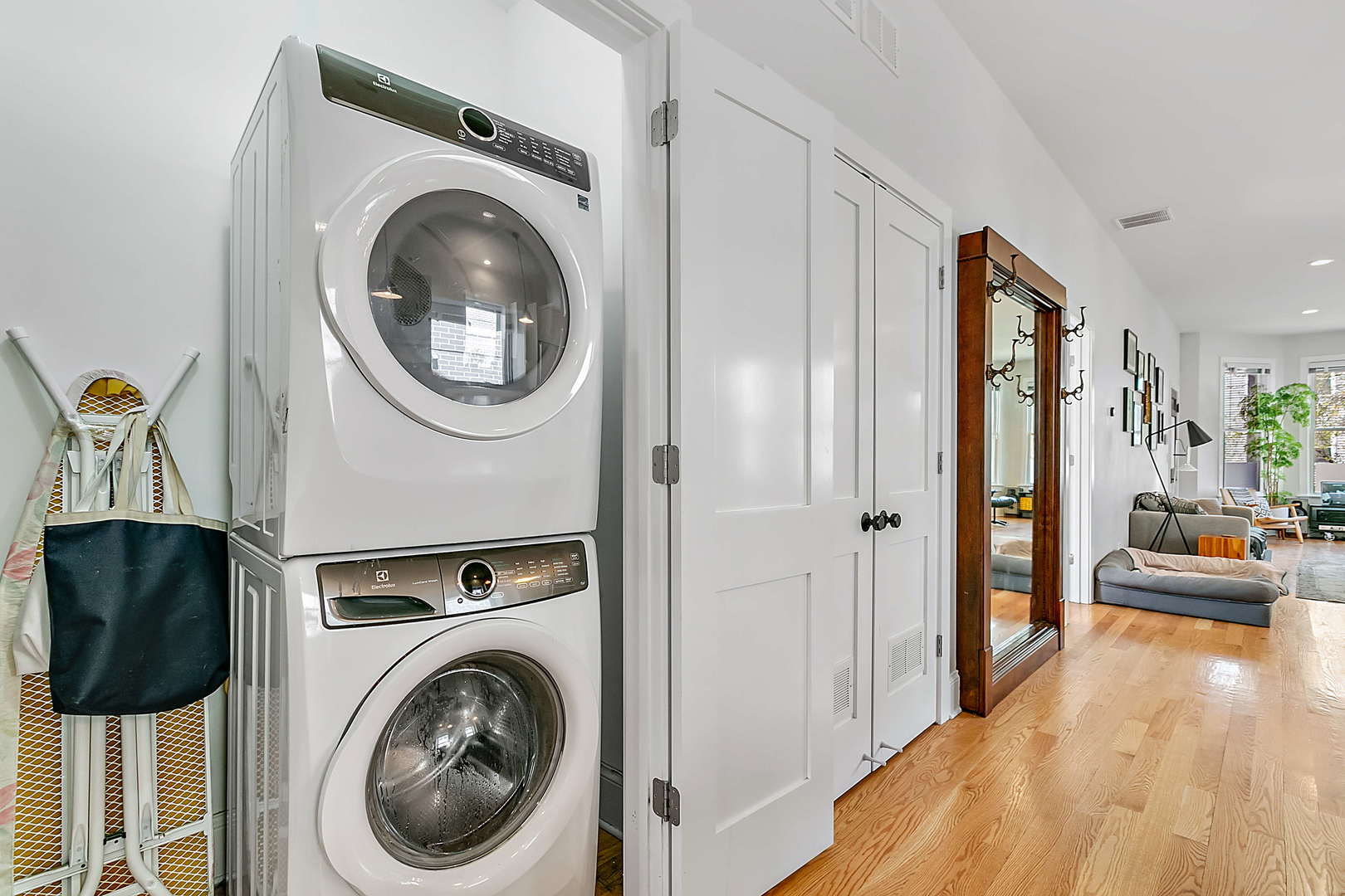 1713 N Campbell Avenue Unit: 1