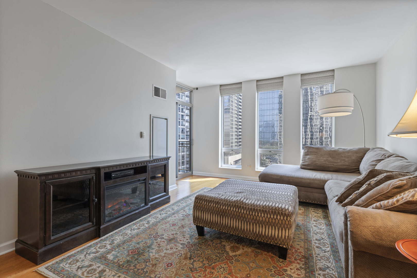 1250 S Michigan Avenue Unit: 1306