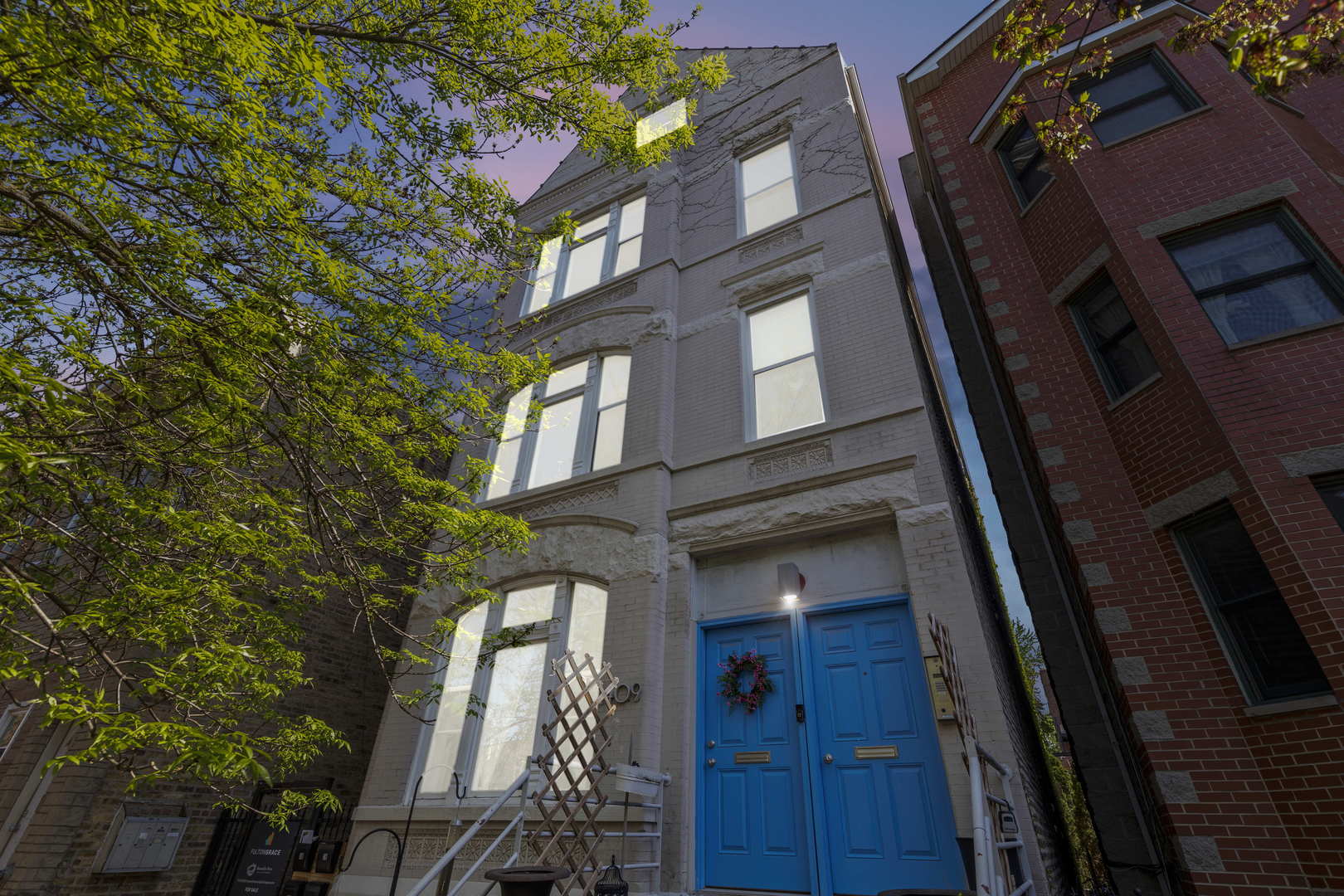 1409 W Superior Street Unit: 3R