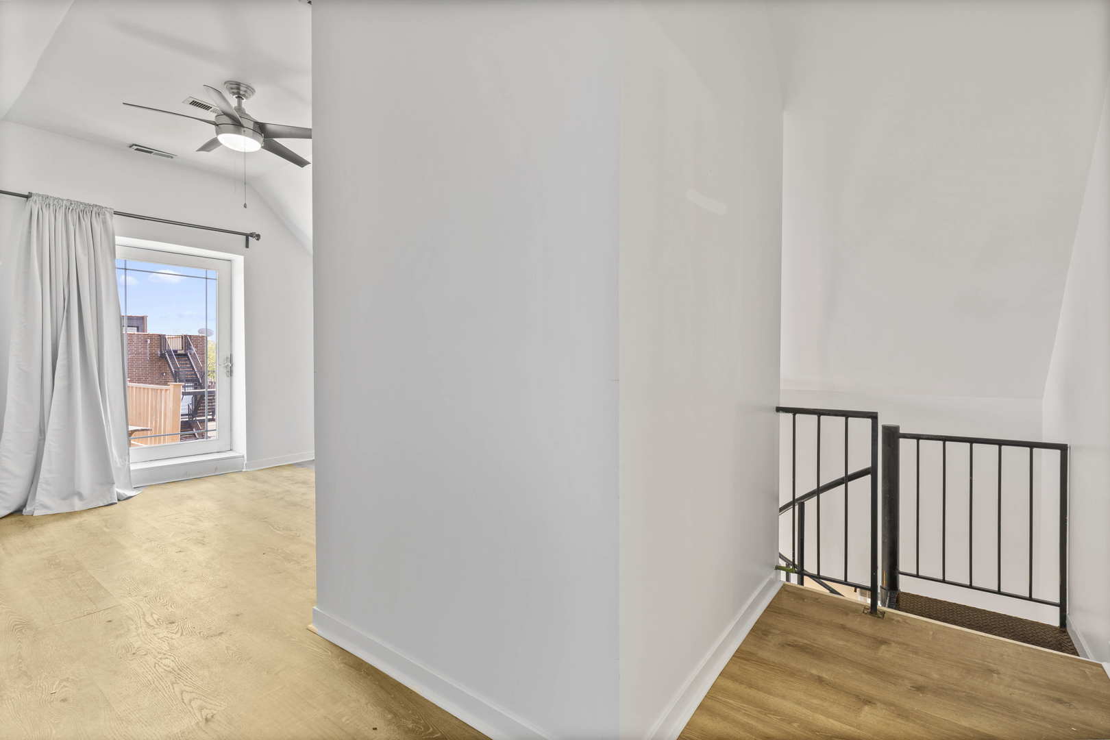 1409 W Superior Street Unit: 3R