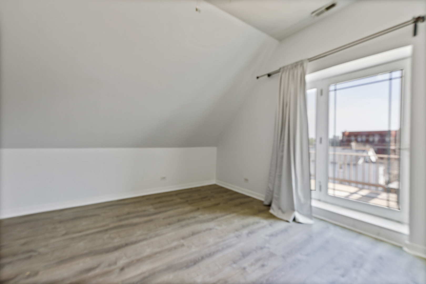 1409 W Superior Street Unit: 3R