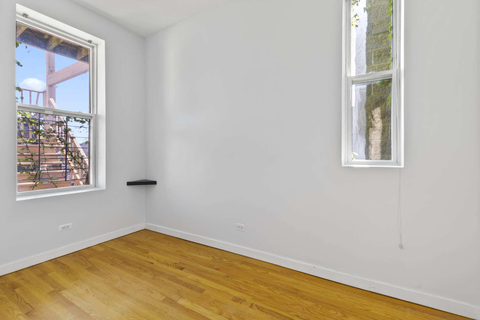 1409 W Superior Street Unit: 3R