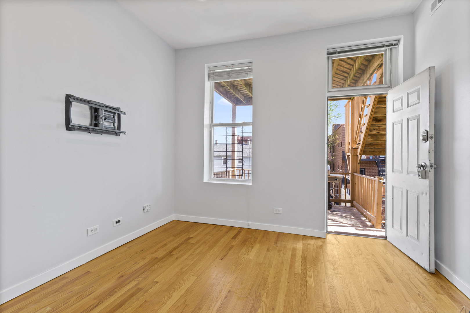 1409 W Superior Street Unit: 3R