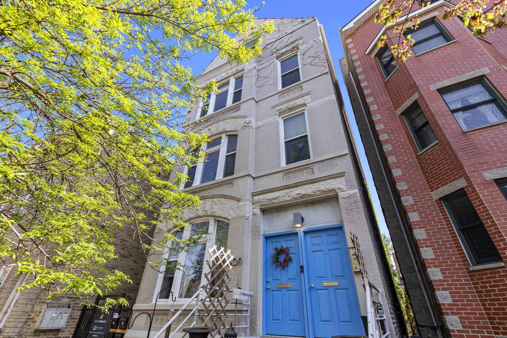 1409 W Superior Street Unit: 3R