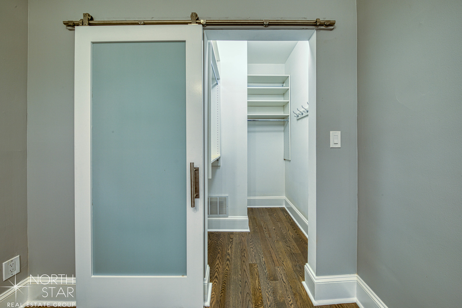 3117 N Racine Avenue Unit: 1F