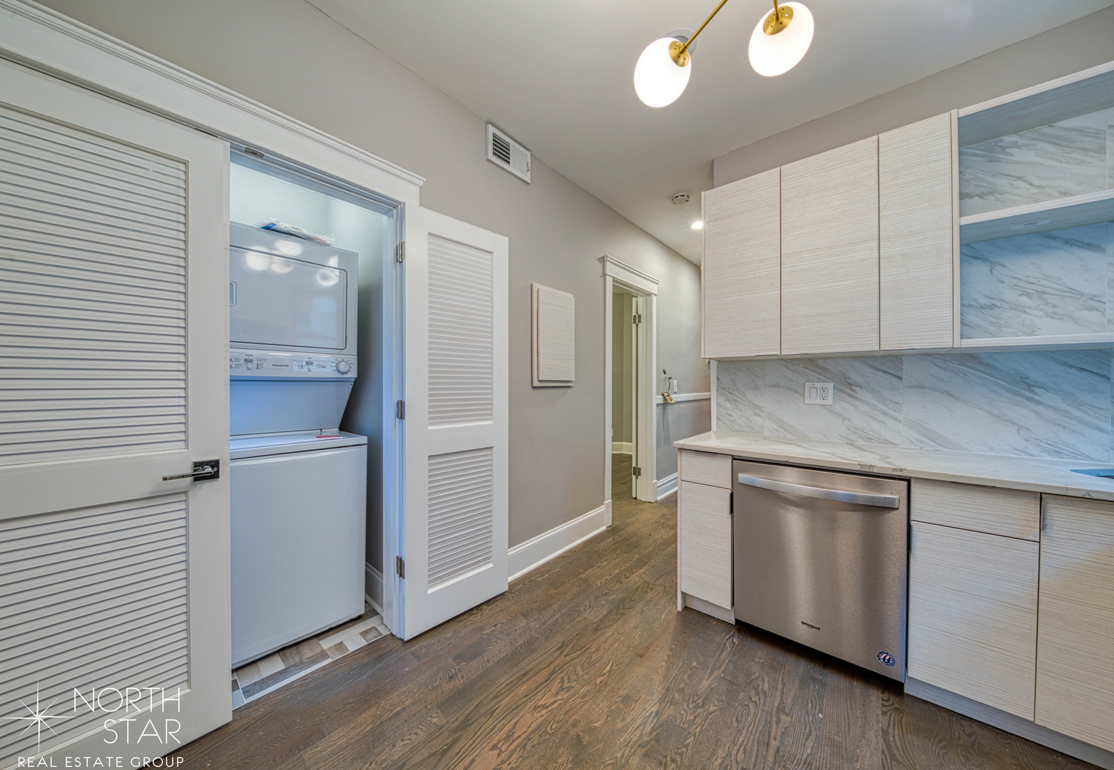 3117 N Racine Avenue Unit: 1F