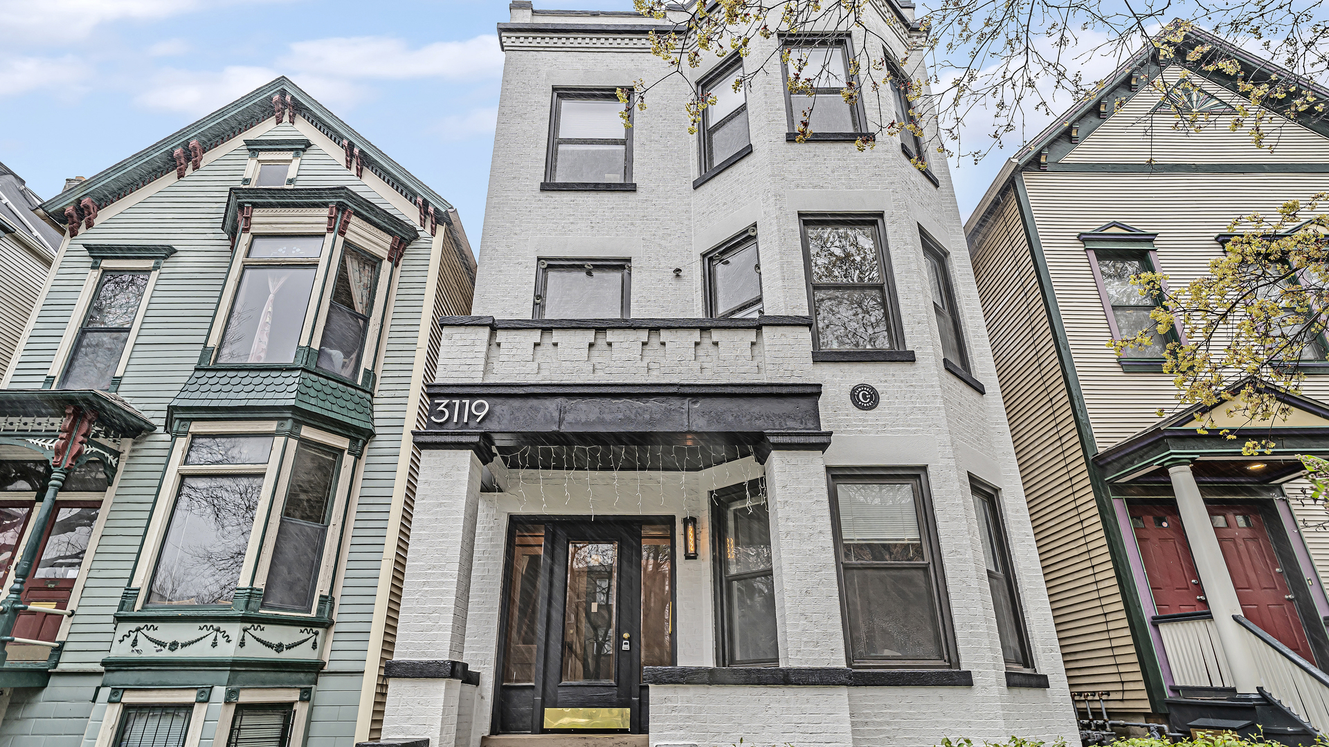 3117 N Racine Avenue Unit: 1F