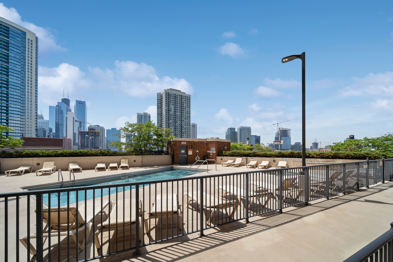 600 N Kingsbury Street Unit: 712