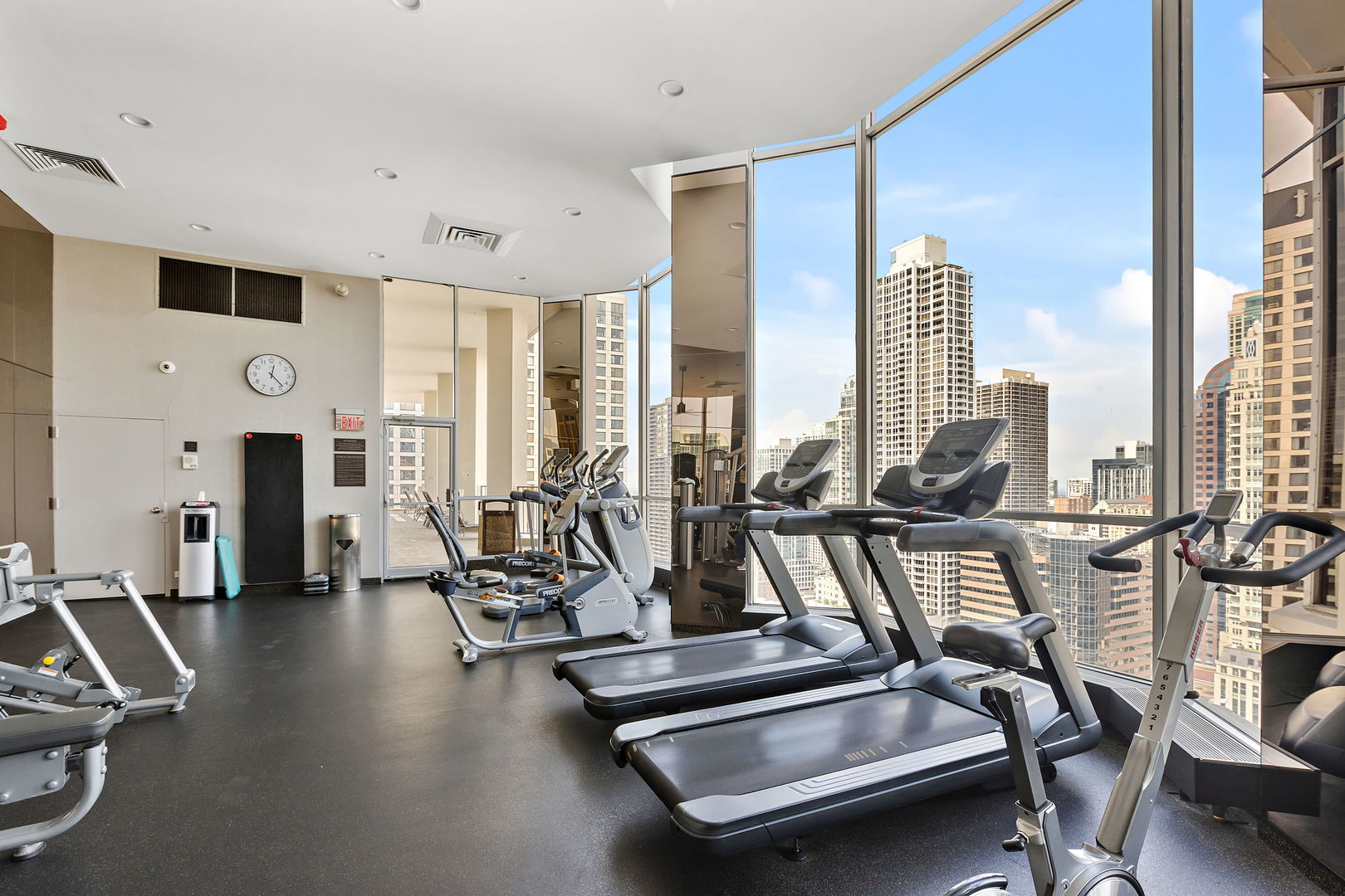 535 N Michigan Avenue Unit: 2105