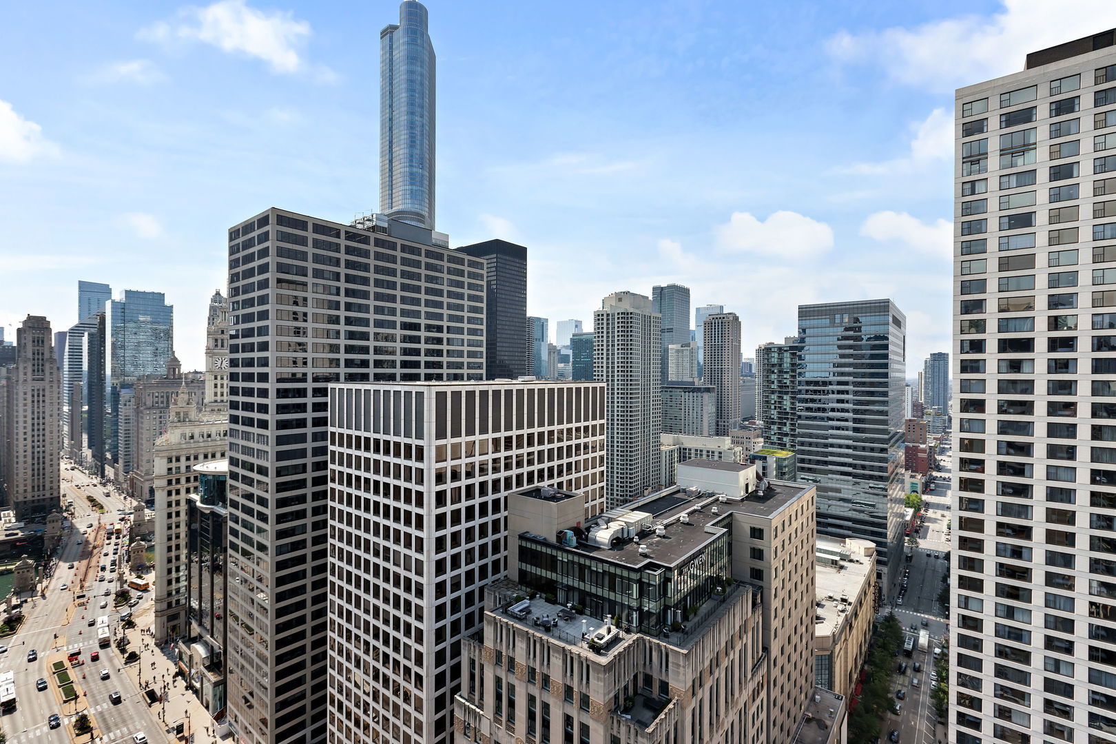 535 N Michigan Avenue Unit: 2105